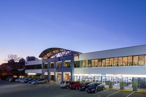 172-4664 Lougheed Highway