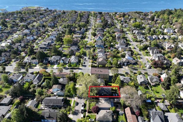 212 Linden Avenue