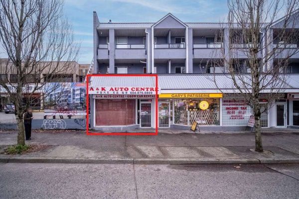 8-1022 Kingsway