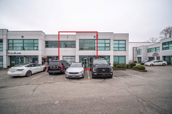 116-1083 E Kent Avenue North