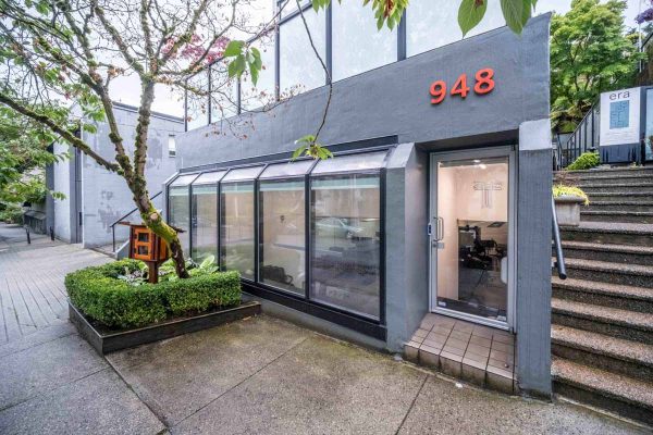 948 W 7th Avenue