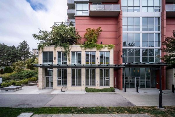 CRU 1-125 Columbia Street