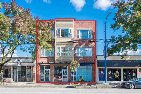 3155-3159 Kingsway